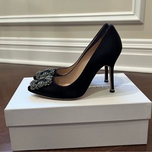Black Manolo Blahnik Hangisi Satin Pump size 36